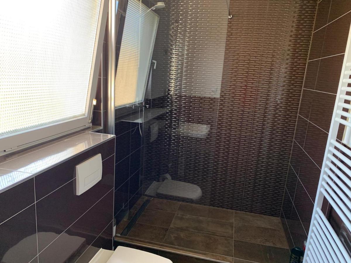 Nuertingen Zimmer מראה חיצוני תמונה