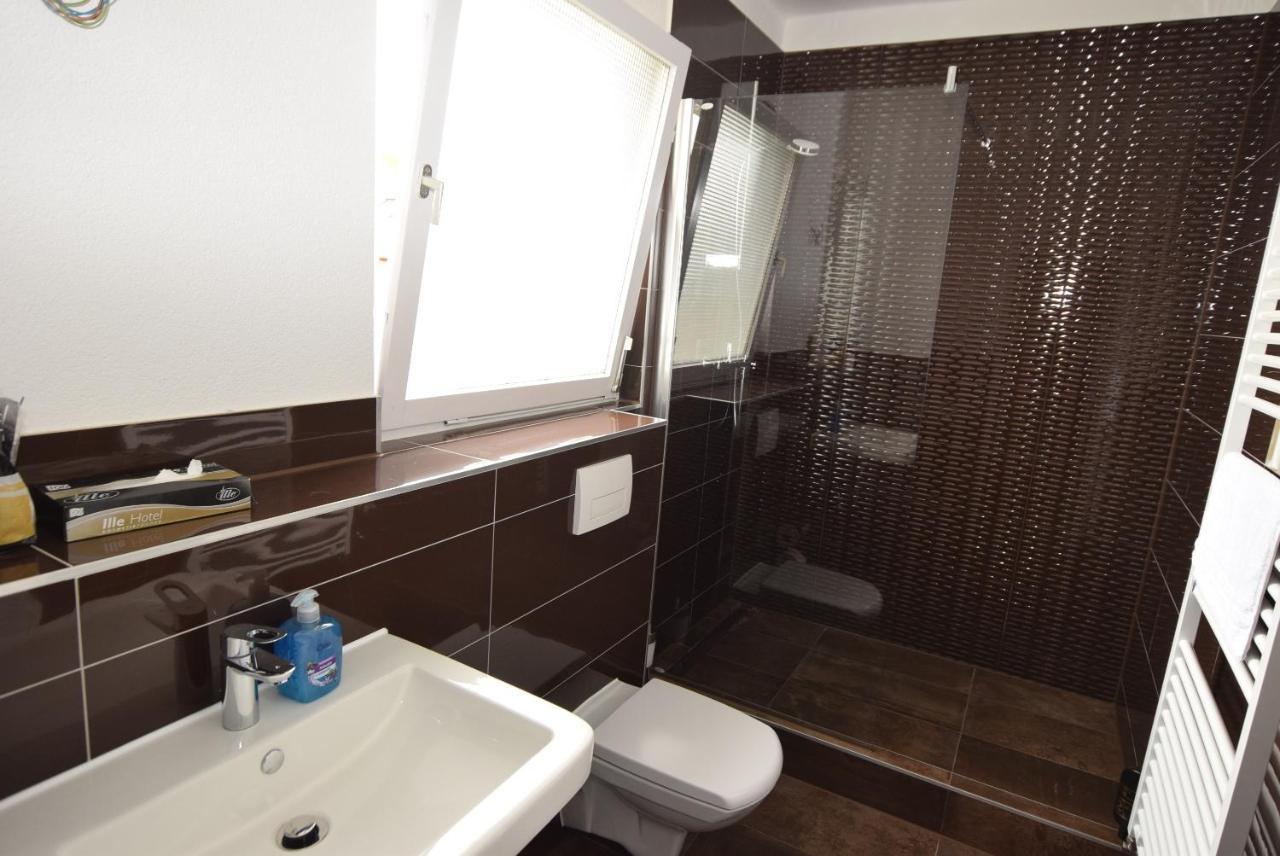 Nuertingen Zimmer מראה חיצוני תמונה