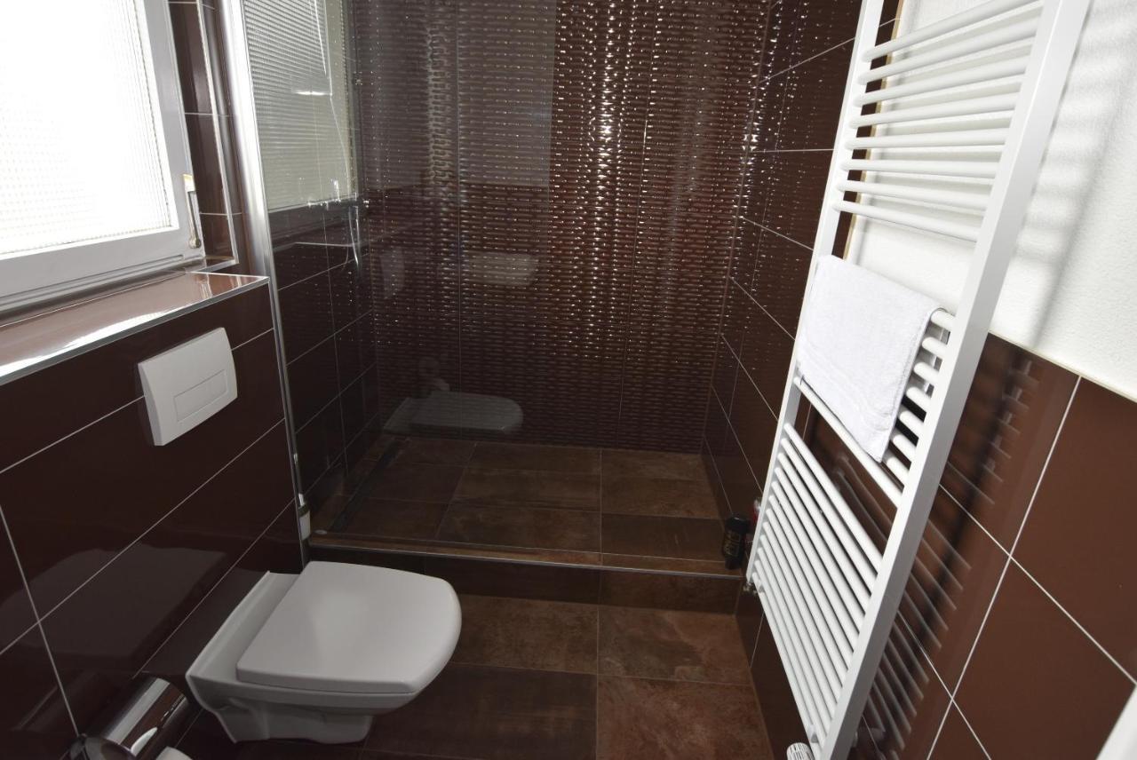 Nuertingen Zimmer מראה חיצוני תמונה