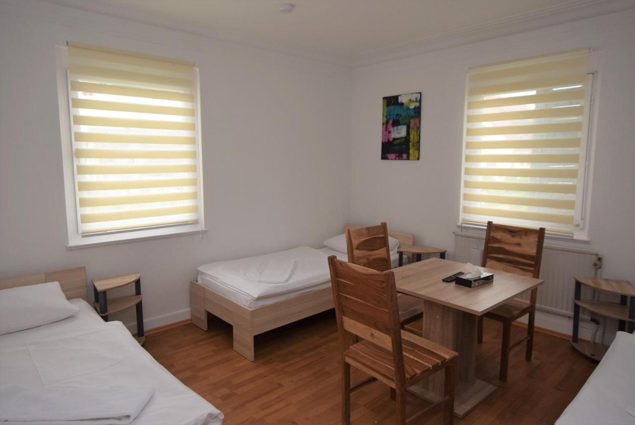 Nuertingen Zimmer מראה חיצוני תמונה