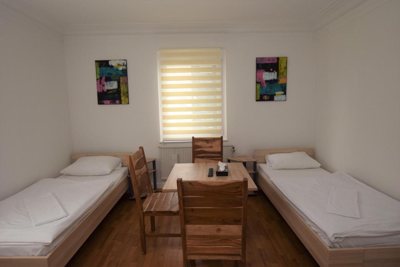 Nuertingen Zimmer מראה חיצוני תמונה