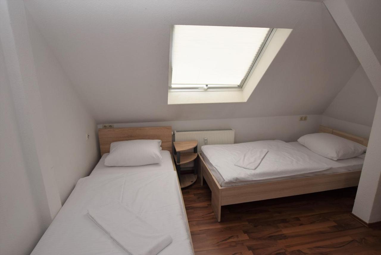 Nuertingen Zimmer מראה חיצוני תמונה
